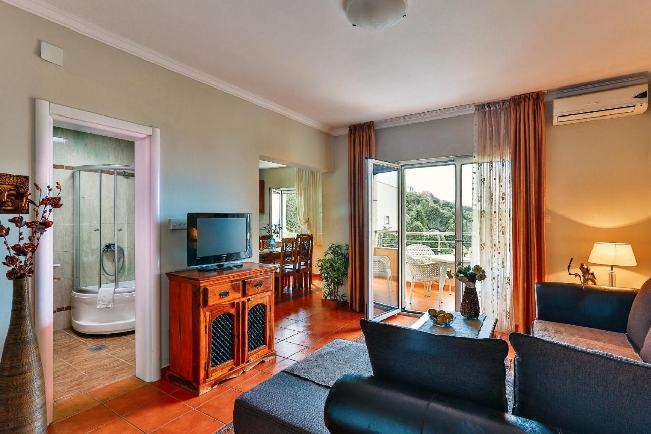 Apartments Misko Utjeha-Bušat Eksteriør billede